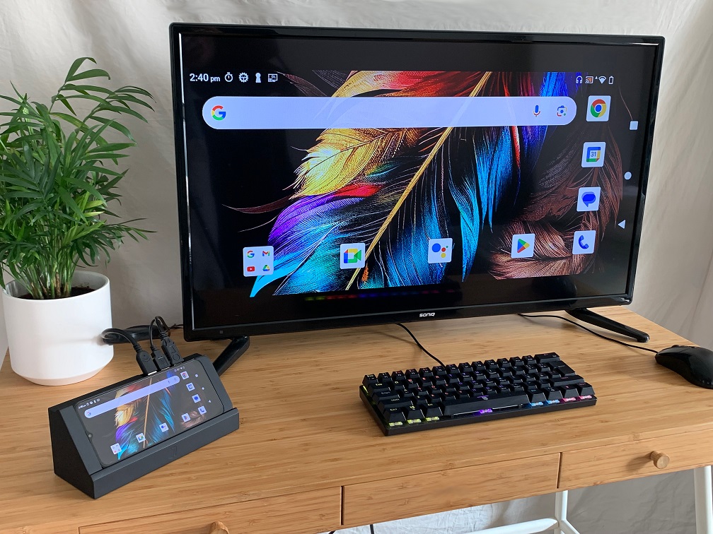 PocketCompute connected with HDMI Screen, Keyboard and Mouse